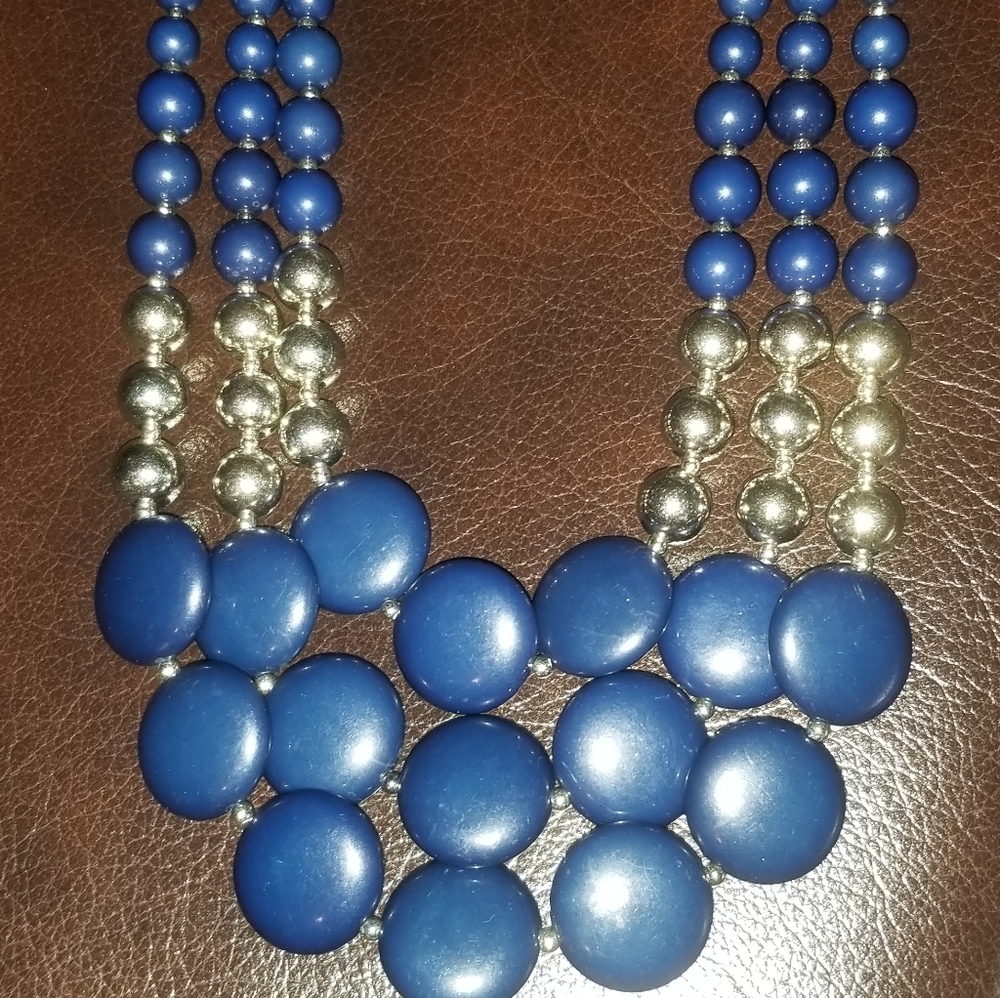 Graduated 3 Strand Necklace Set